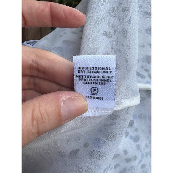 Diane von Furstenberg Silk Blue Black White Spotted 3/4 Sleeve Lined Top - 6 - Picture 11 of 11